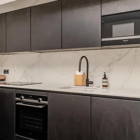 Veeve - Artistic Elevation Appartement Parijs